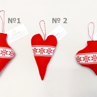 Играчки за елха в червено