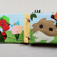 Тиха книжка от плат Пчелички