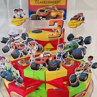 Картонена торта  ПЛАМЪЧКО И МАШИНИТЕ 5 /  BLAZE AND MONSTERS  5