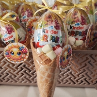 ФУНИЙКА С ШОКОЛАДОВО ЯЙЦЕ  KINDER + ШОКО КРИСПИ + МИНИ МАРШМЕЛОУЧЕТА