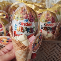 ФУНИЙКА С ШОКОЛАДОВО ЯЙЦЕ  KINDER + ШОКО КРИСПИ + МИНИ МАРШМЕЛОУЧЕТА