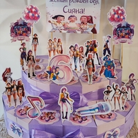 Картонена торта K-POP DEMON HUNTERS / Кей-поп: Ловци на демони