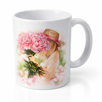 Чаша за 8 март – керамична чаша с нежен флорален дизайн