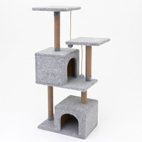 Многоетажна катерушка за котки ScratchTower