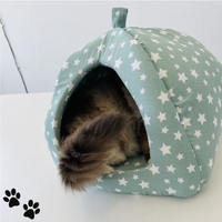 Къща за котки със звезди