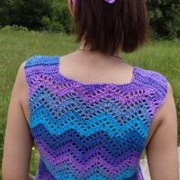 Hand knitted top - Summer fashion with a unique wavy design