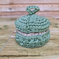 Елегантна Плетена Кутия с Капак-Организация с Душа и Стил!