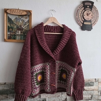 Уникална Ръчно Плетена Жилетка с Бабини Квадрати-Модел 