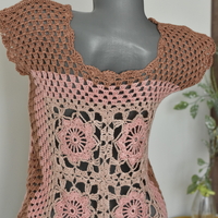 Hand-knitted openwork blouse with floral motifs - Boho Chic Elegance