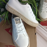 Дамски текстилни кецове с плитка на подметката от Lee Cooper