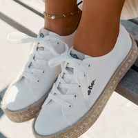 Дамски текстилни кецове с плитка на подметката от Lee Cooper