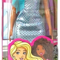 Кукла Барби със синьо-зелена рокля с пайети