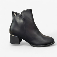 Дамски елегантни боти на ток в черно B4162-1 black