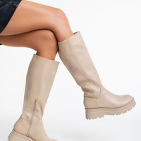 Дамски ботуши в бежов цвят модел: 2А-1503 beige