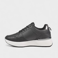 Модерни черни дамски маратонки с ефектни детайли W014250 Black