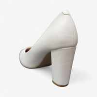 Стилни бели дамски обувки на дебел ток - Заострен връх и комфорт | T628 white