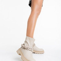 Дамски модни боти в бежов цвят със синджир модел: U9AX96030-1 beige