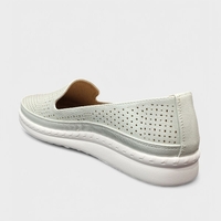 Модни дамски лоуфъри с перфорации A2373-2 white