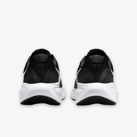 Mъжки маряатонки Nike Revolution 8 black-white