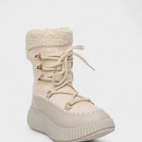 Топли дамски боти с пухкав хастар и връзки W210136 Beige