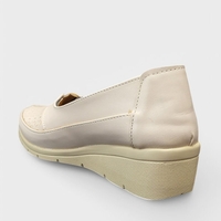 Дамски обувки с лека платформа в бежов цвят 1825 beige