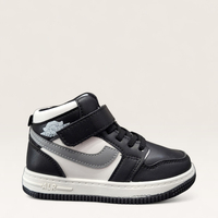 Високи детски кецове в черно и бяло с лепенка P693 black/white