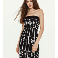 Knit midi skirt with geometric pattern