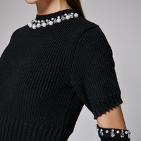 Knit blouse with pearls