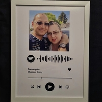 Рамка Spotify с любима песен и ваша снимка
