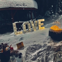 Светещ надпис LOVE