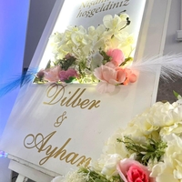 Светеща кашпа за цветя