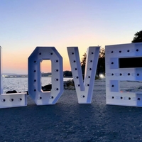 Светещ надпис LOVE