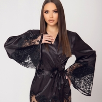 Angela robe