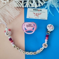 Персонален БИБЕРОН с името на вашето БЕБЕ розов цвят със симетрична форма