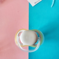 Персонален БИБЕРОН с името на вешето БЕБЕ бял цвят Philips Avent Ultra Air