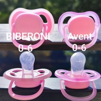 Персонален БИБЕРОН с името на вашето БЕБЕ розов цвят със симетрична форма