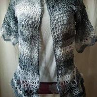 Дантелена жилетка