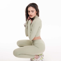 Сет за фитнес от три части Mint Green