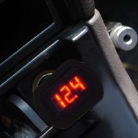 12V волтметър