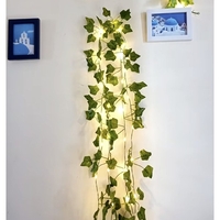 Изкуствен бръшлян + LED Gardlov 24538