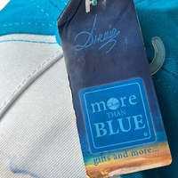 Шапка с козирка More than Blue