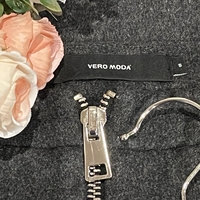 Къса пола Vero Moda
