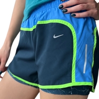 Дамски къси спортни панталони NIKE