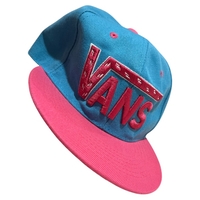 Шапка с козирка VANS