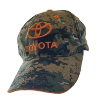 Шапка с козирка TOYOTA