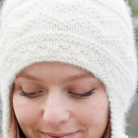 Ръчно плетена зимна шапка с помпони – топла, мека и стилна | Handmade аксесоар за зимата