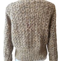 Ръчно плетена жилетка