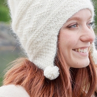 Ръчно плетена зимна шапка с помпони – топла, мека и стилна | Handmade аксесоар за зимата