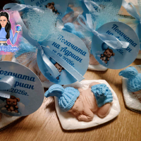 Подаръци за гости - бебе с възглавничка