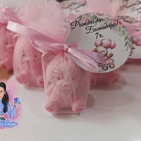 Подаръчета за гости - мече с буквичка